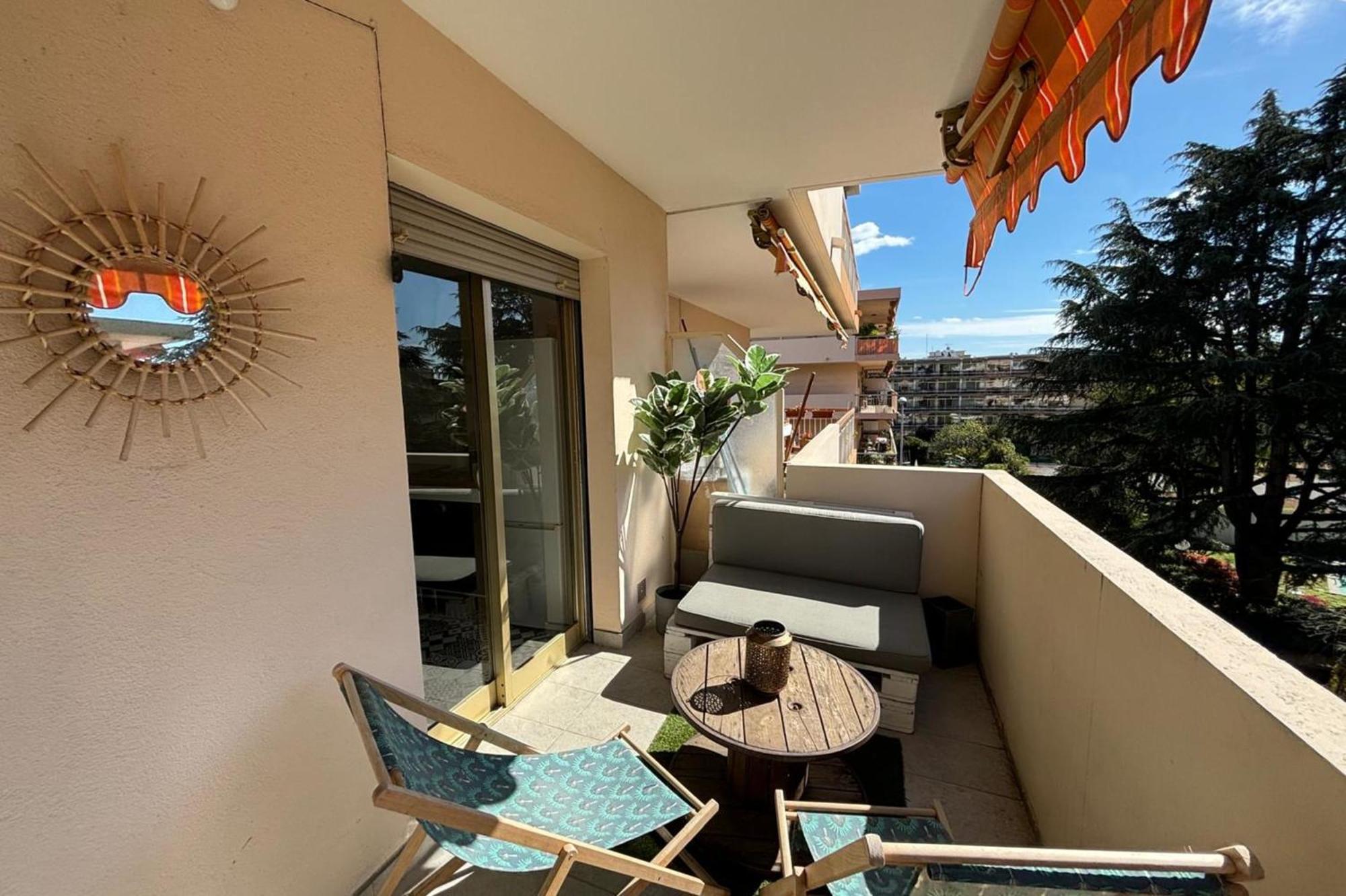 Bright Flat Near To The Beach & Harbor Saint-Laurent-du-Var Exterior foto